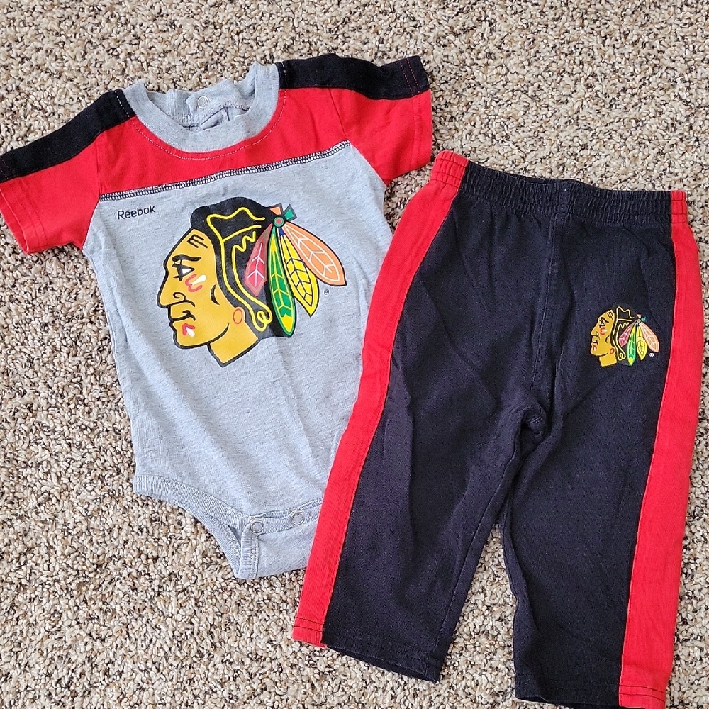 Reebok Infant NHL Chicago Blackhawks Gray, Black and Red Outfit